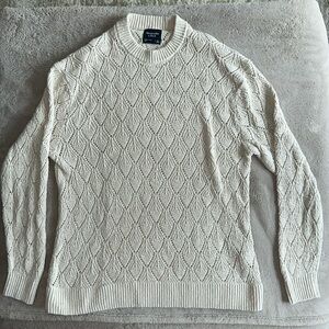 Abercrombie & Fitch men’s cream pattern sweater size large